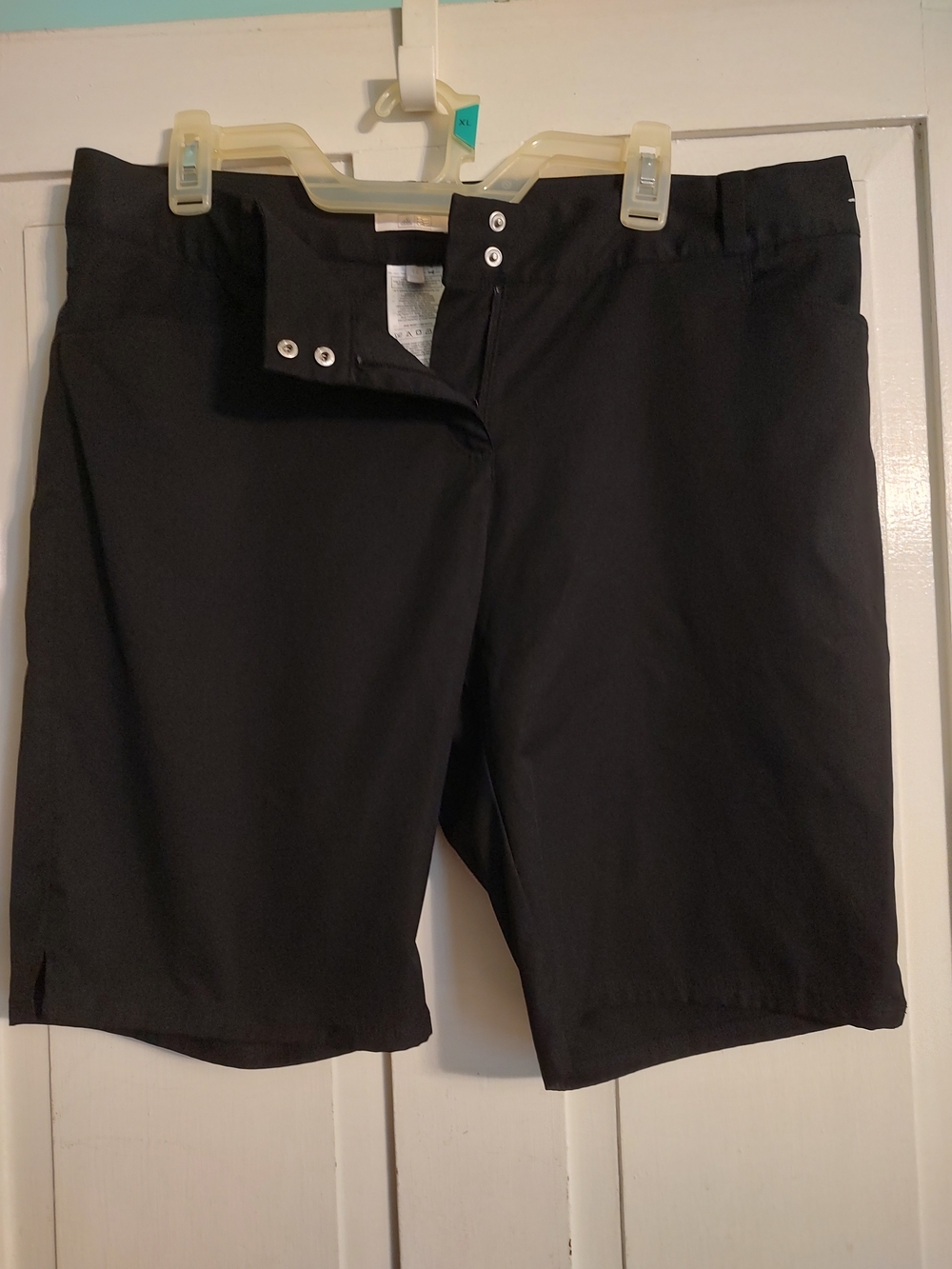adidas ClimaCool Women's Bermuda Golf Shorts Size 14 Black Pockets Stretch